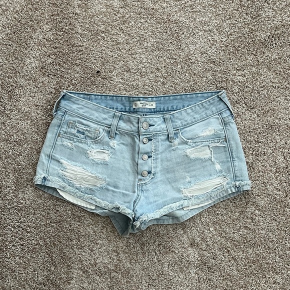 Abercrombie & Fitch Pants - A&F Mid Rise Mom Short
